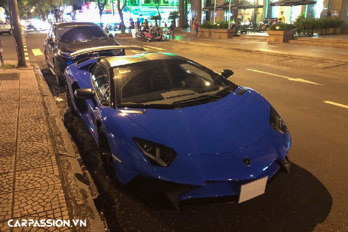 Lamborghini Aventador SV Roadster gan 40 ty dao pho dem Sai Gon-Hinh-9