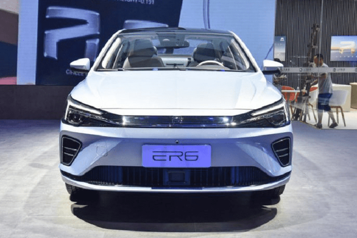 Roewe ER6 - xe dien chay 600 km/lan xac tu 530 trieu dong-Hinh-5