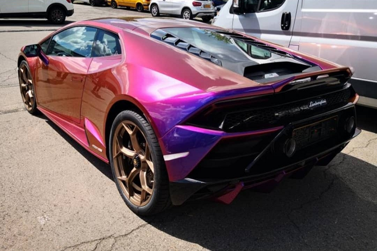 Sieu xe Lamborghini Huracan EVO so huu mau son 1,8 ty dong-Hinh-10