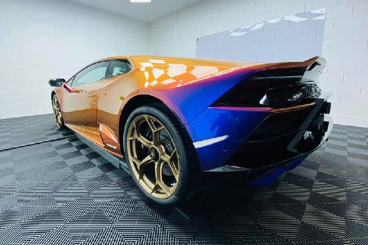 Sieu xe Lamborghini Huracan EVO so huu mau son 1,8 ty dong-Hinh-2