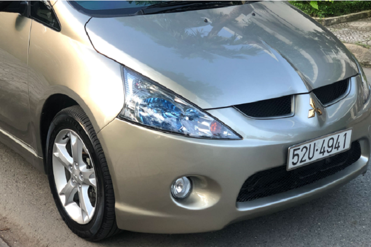 Mitsubishi Grandis 2009 chua toi 450 trieu dong tai Viet Nam-Hinh-3