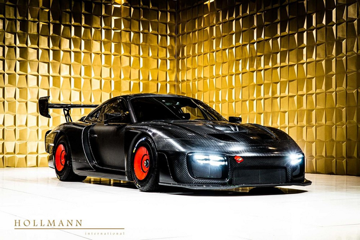 Porsche 935 than vo soi carbon chao ban gia xap xi 40 ty dong