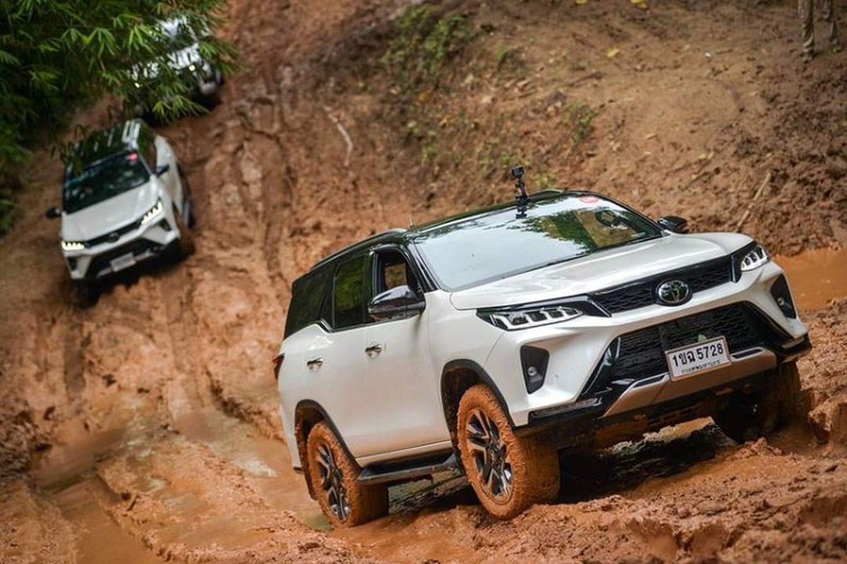 Toyota Fortuner 2021 dong co diesel 2.8L se ban tai Viet Nam?-Hinh-3