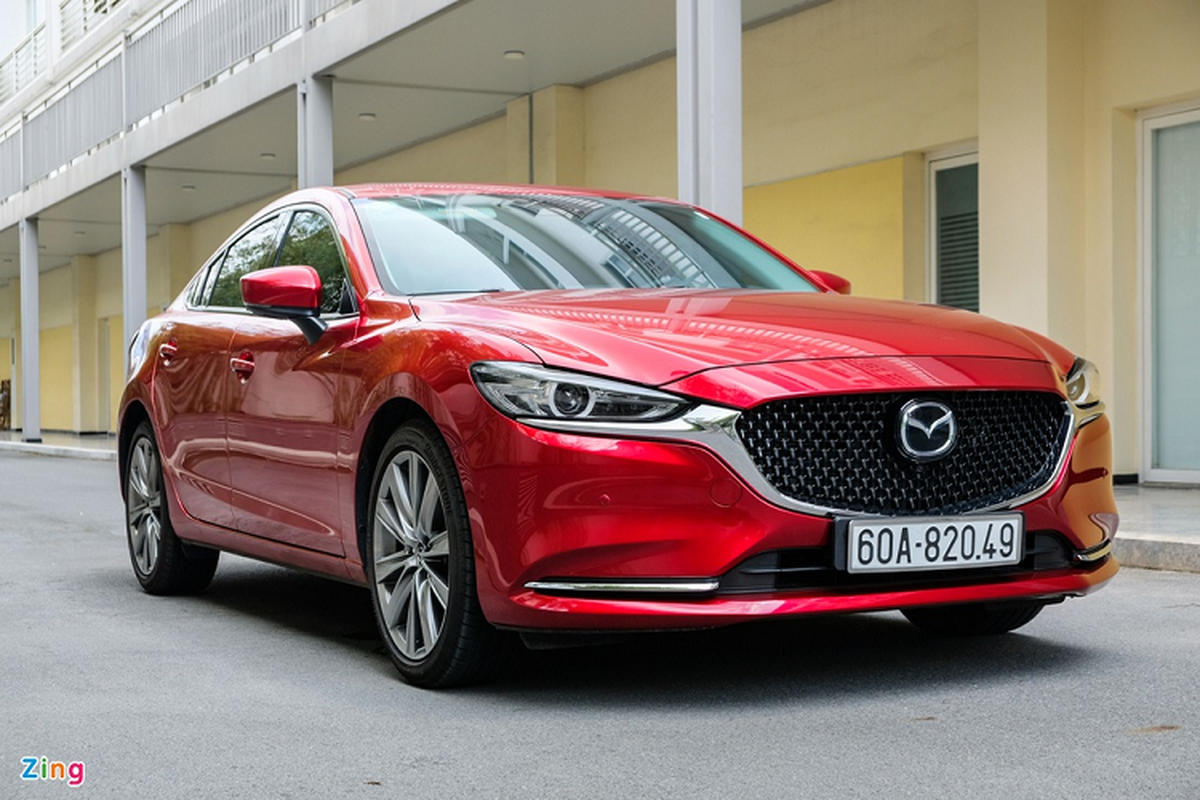 Mazda6 2.0L Premium 2020, doi thu Toyota Camry tai Viet Nam