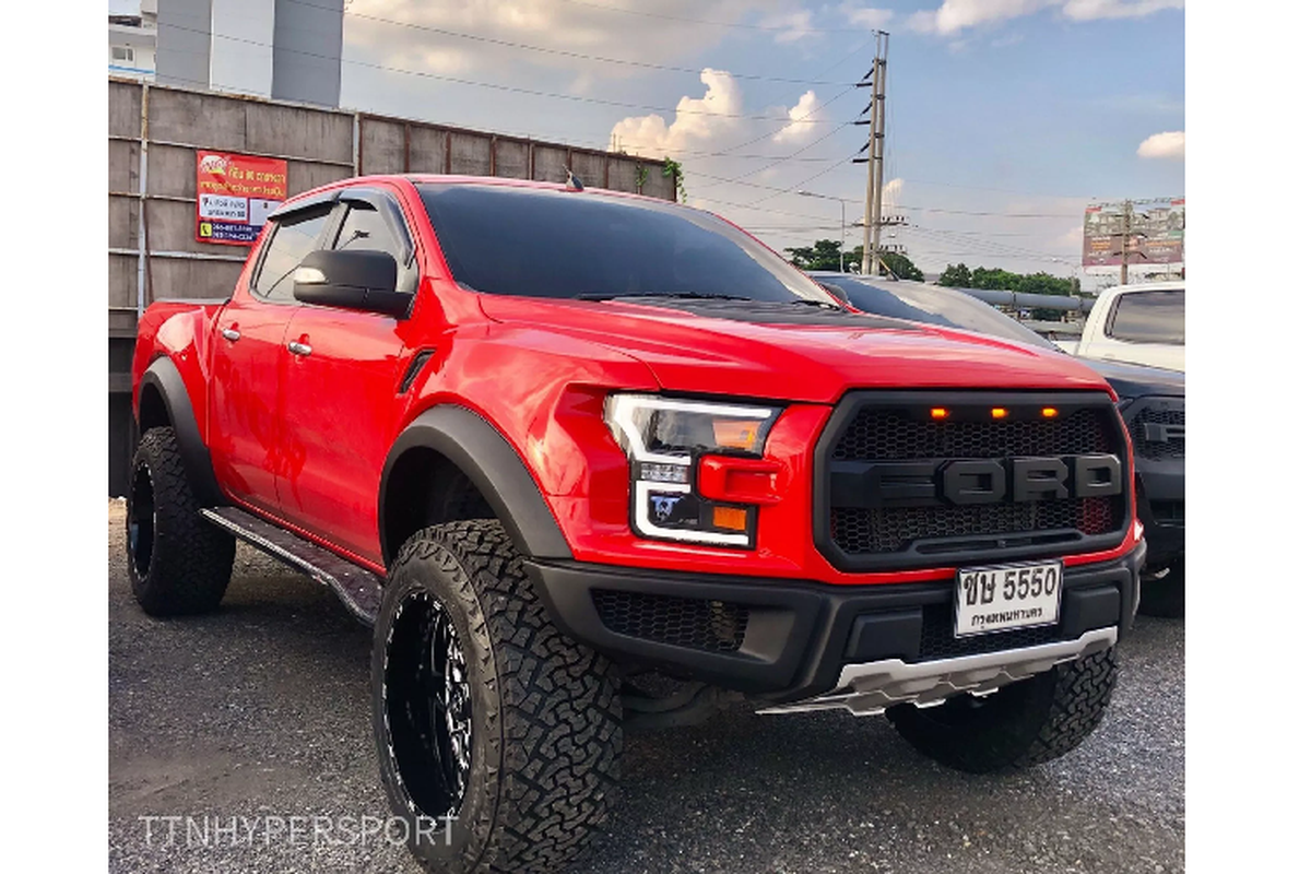 Ford F-150 Ranger va Everest do Raptor chi voi 110 trieu dong-Hinh-7