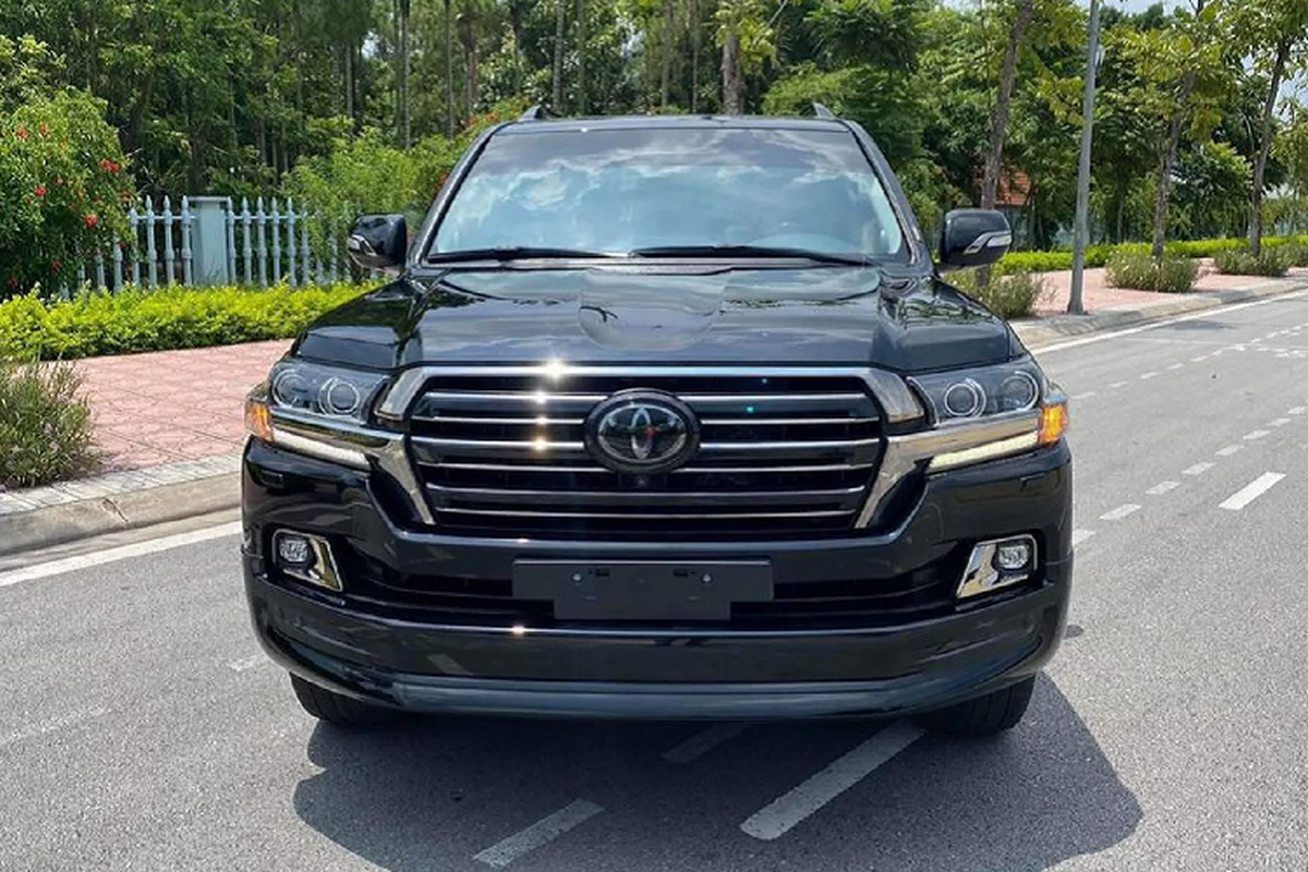 Toyota Land Cruiser 2018 nhap Nga hon 6 ty tai Viet Nam-Hinh-2