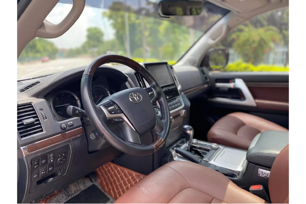 Toyota Land Cruiser 2018 nhap Nga hon 6 ty tai Viet Nam-Hinh-4