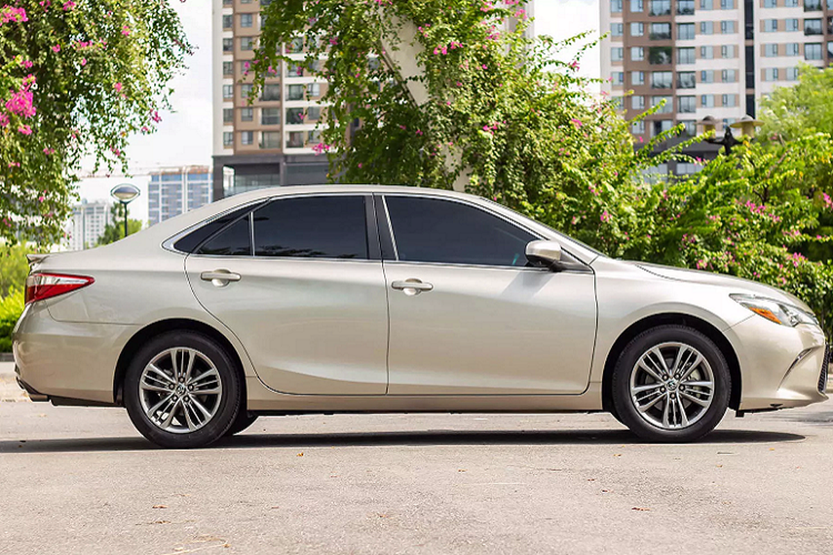 Toyota Camry nhap My dung chan, ban dat hon Camry 2020 dap hop-Hinh-8