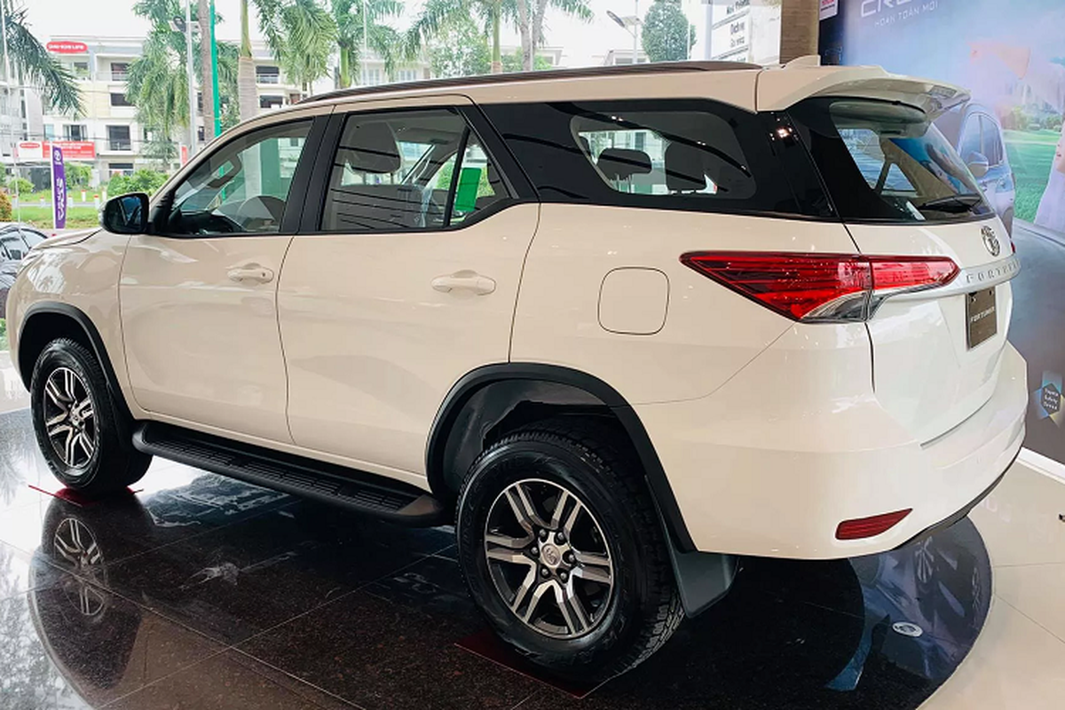 Toyota Fortuner 2020 tai Viet Nam giam ca tram trieu “xa hang”-Hinh-2