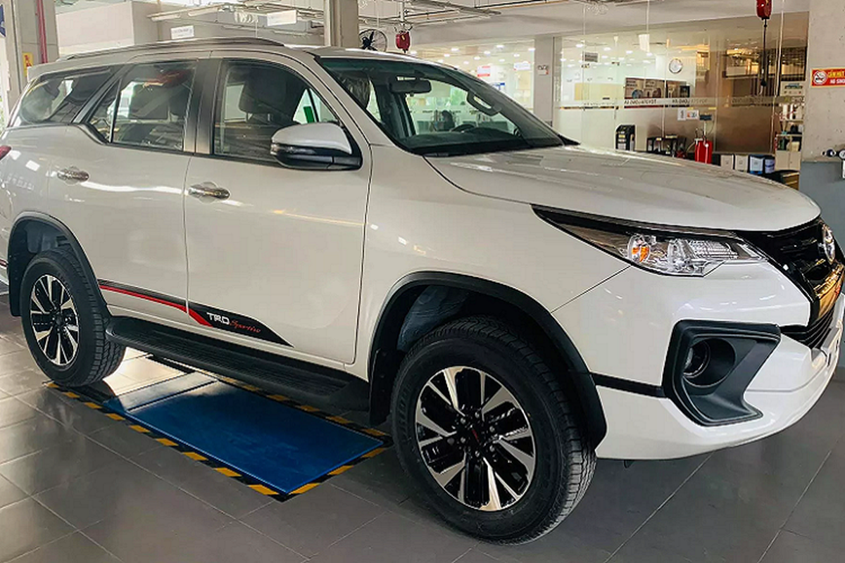 Toyota Fortuner 2020 tai Viet Nam giam ca tram trieu “xa hang”-Hinh-3