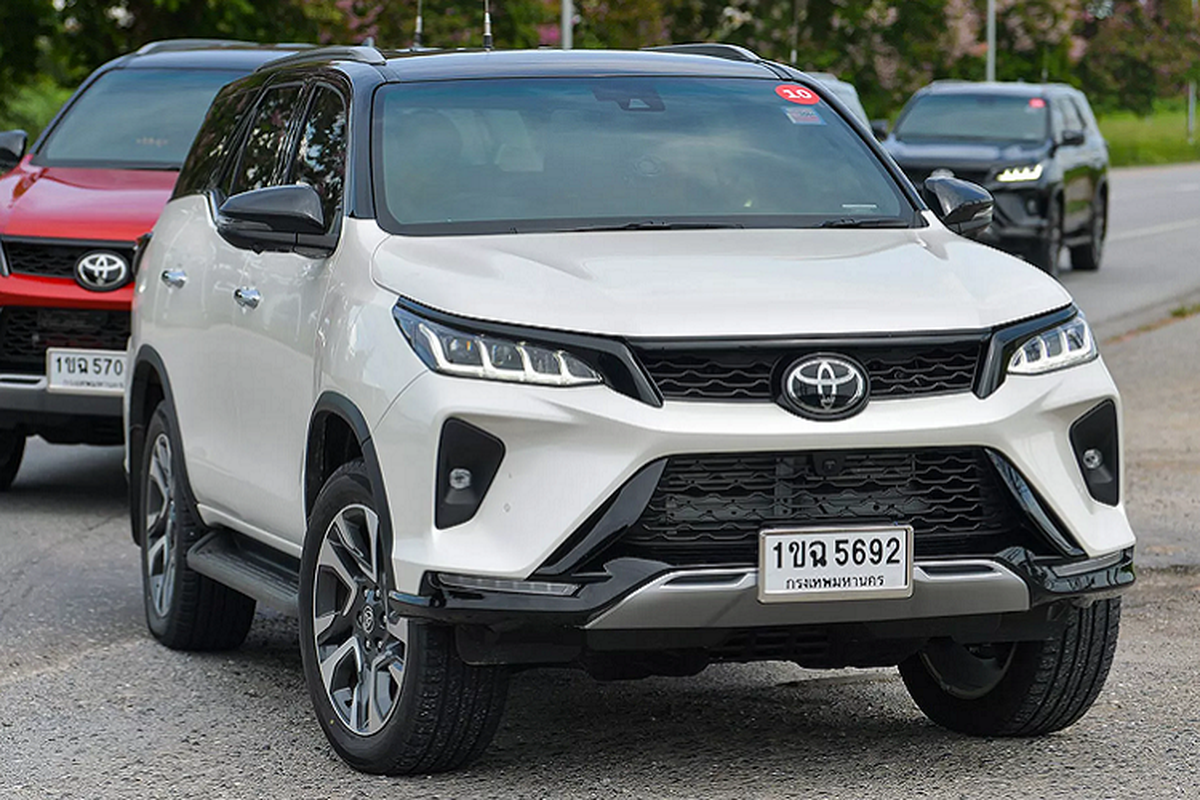 Toyota Fortuner 2020 tai Viet Nam giam ca tram trieu “xa hang”-Hinh-4