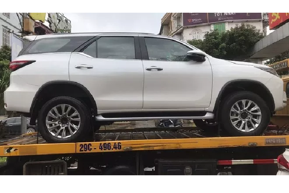 Toyota Fortuner 2020 tai Viet Nam giam ca tram trieu “xa hang”-Hinh-5