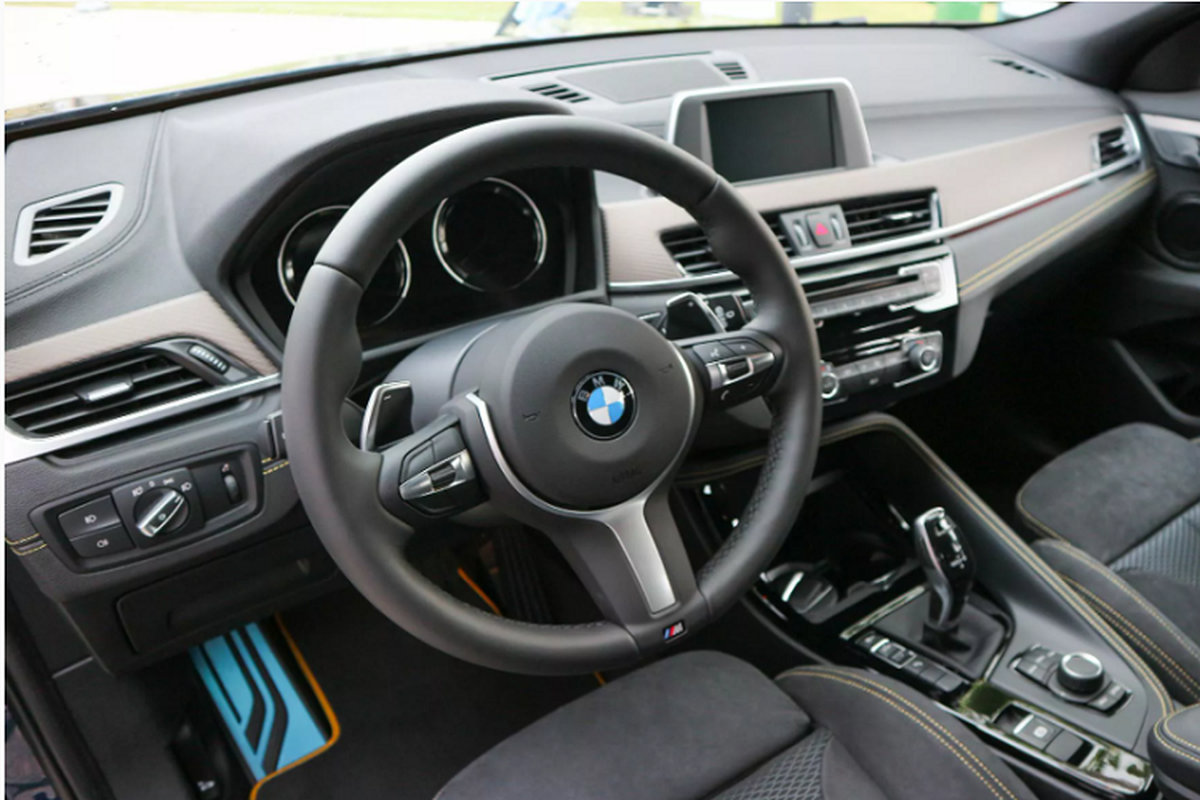 BMW X2 “bay