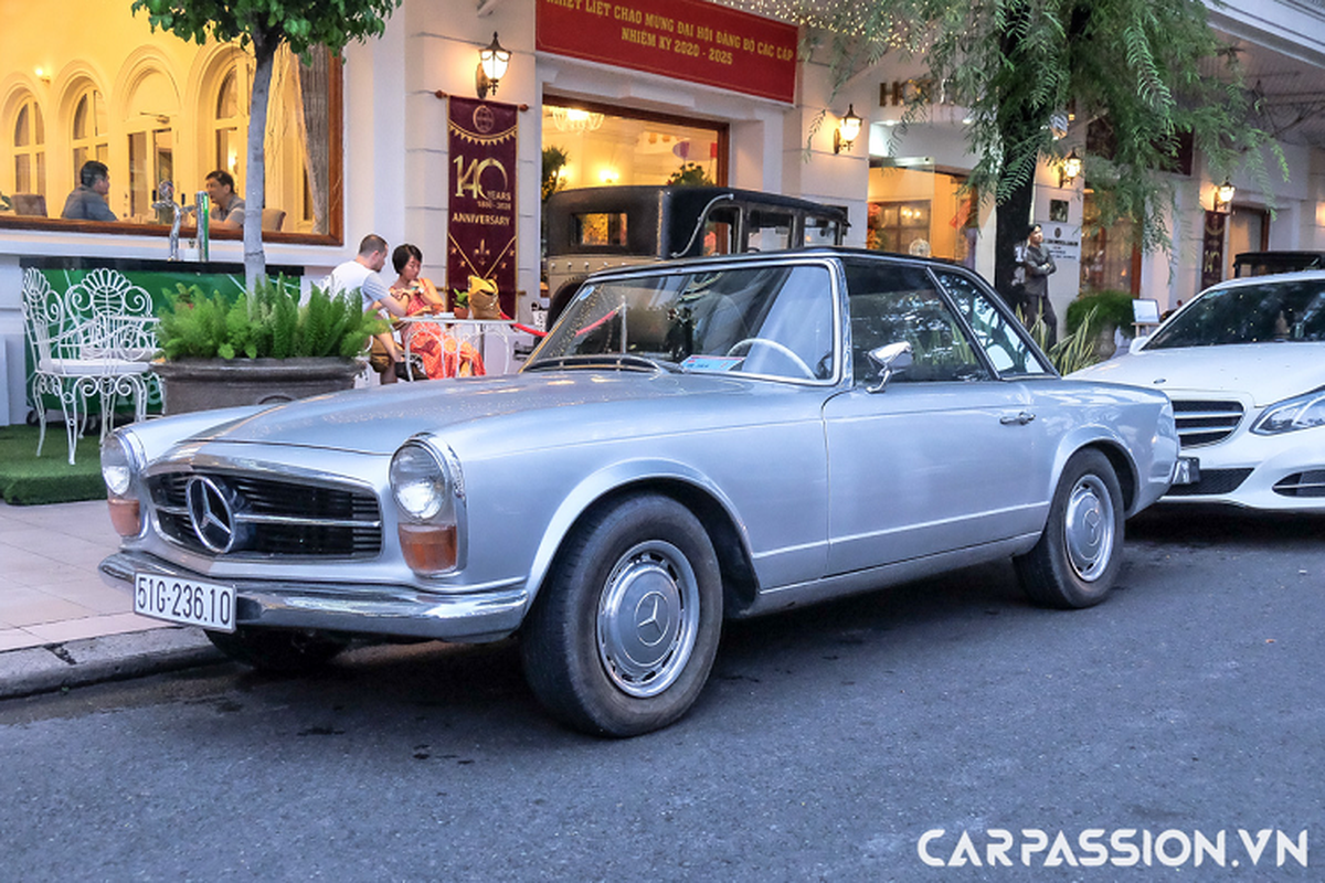 Cham mat xe sang Mercedes-Benz 250SL 