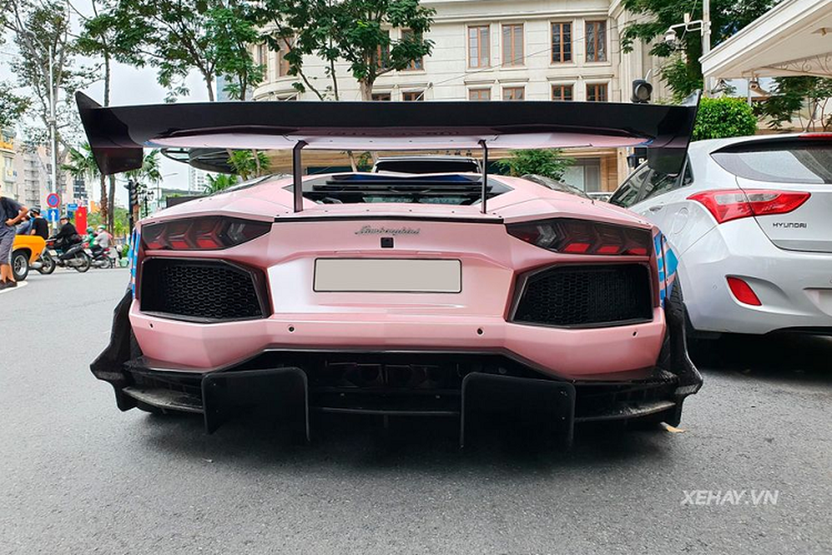 Ngam Lamborghini Aventador mau huong doc nhat tai Viet Nam-Hinh-8