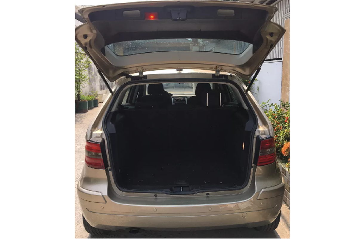 MPV hang sang Mercedes-Benz B150 chi 325 trieu tai Sai Gon-Hinh-7