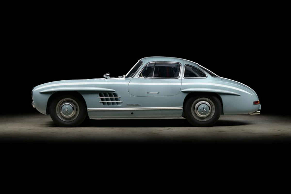 Chiem nguong “huyen thoai” Mercedes 300SL Gullwing cuc doc, dep