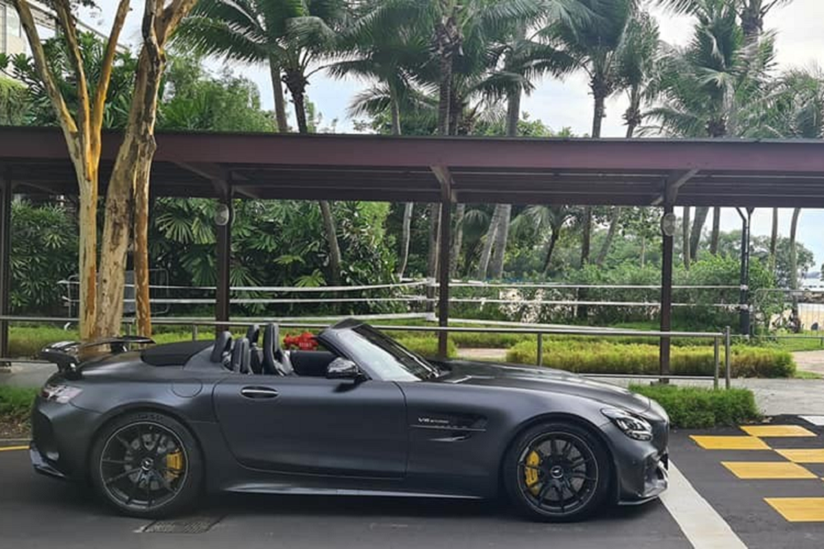 Sieu xe Mercedes-AMG GT R mui tran gan 20 ty den Singapore-Hinh-4