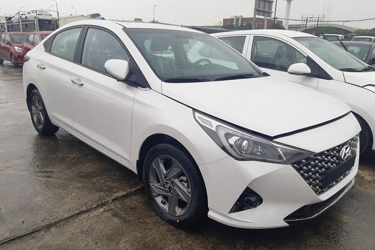 Hyundai Accent 2021 hon 400 trieu tai Viet Nam, dau Toyota Vios?