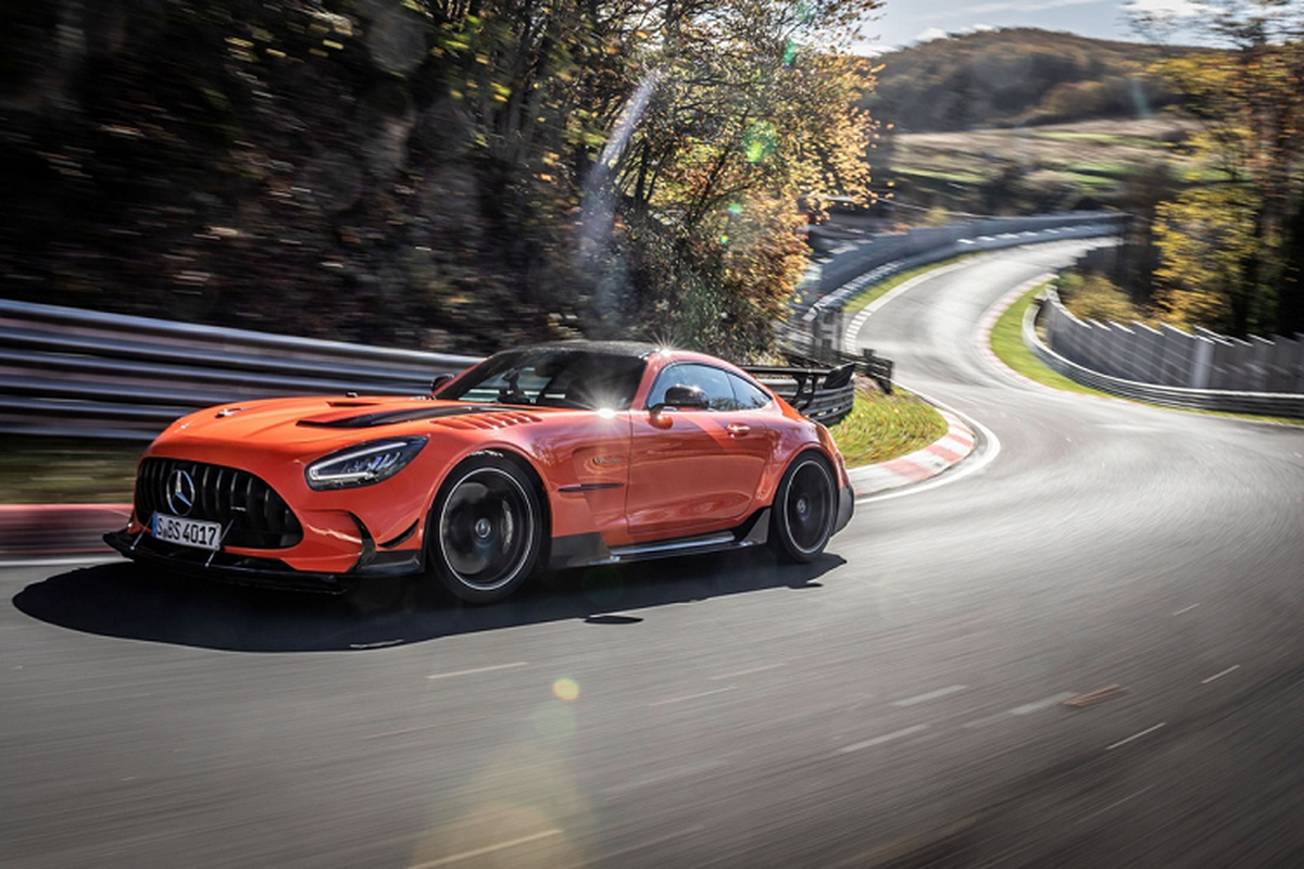 Mercedes-AMG GT, xe thuong mai nhanh nhat tai Nurburgring-Hinh-2