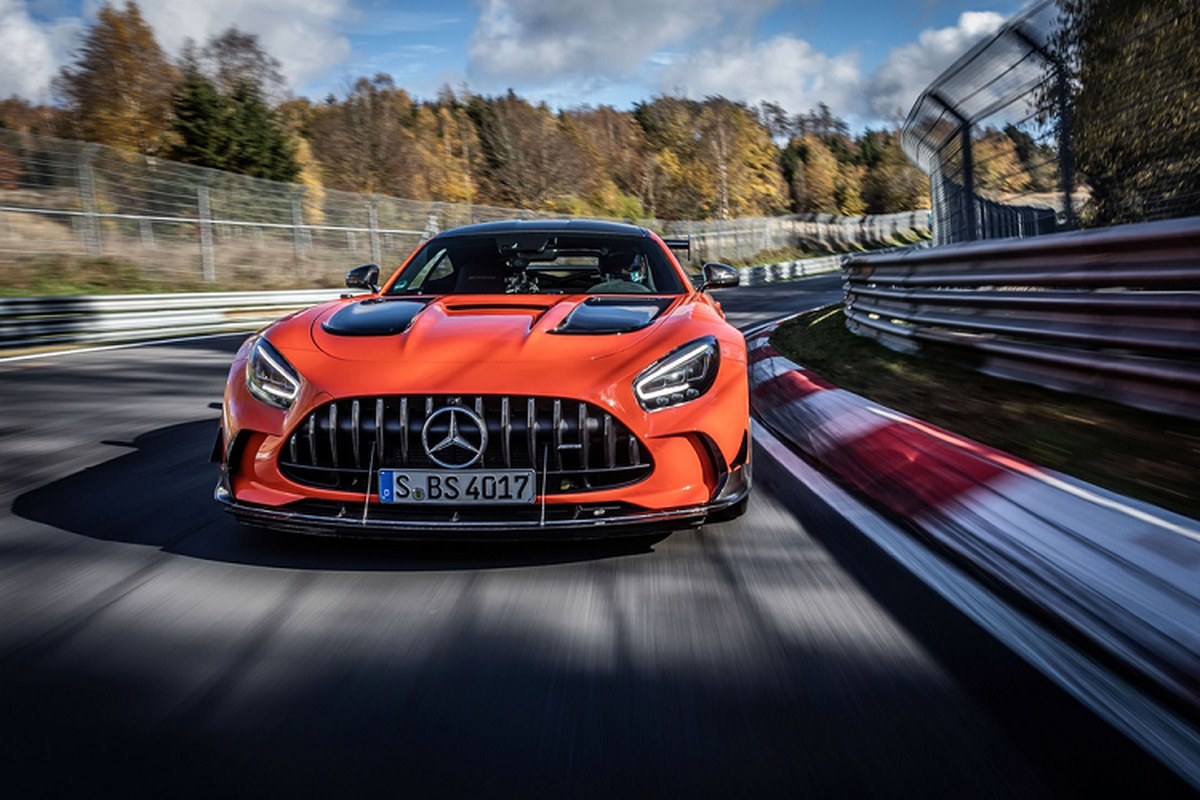 Mercedes-AMG GT, xe thuong mai nhanh nhat tai Nurburgring-Hinh-4