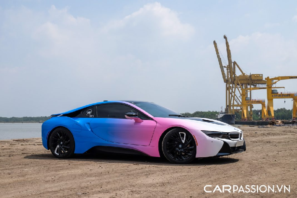 Sieu xe BMW i8 gia re phong cach an tuong o Sai Gon-Hinh-2