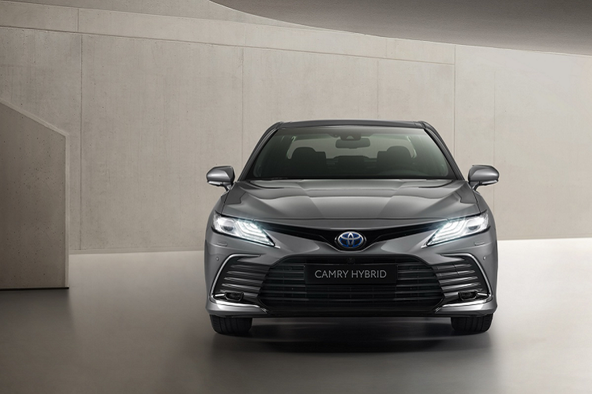 Toyota Camry Hybrid 2021 nang cap cong nghe, chao chau Au-Hinh-2