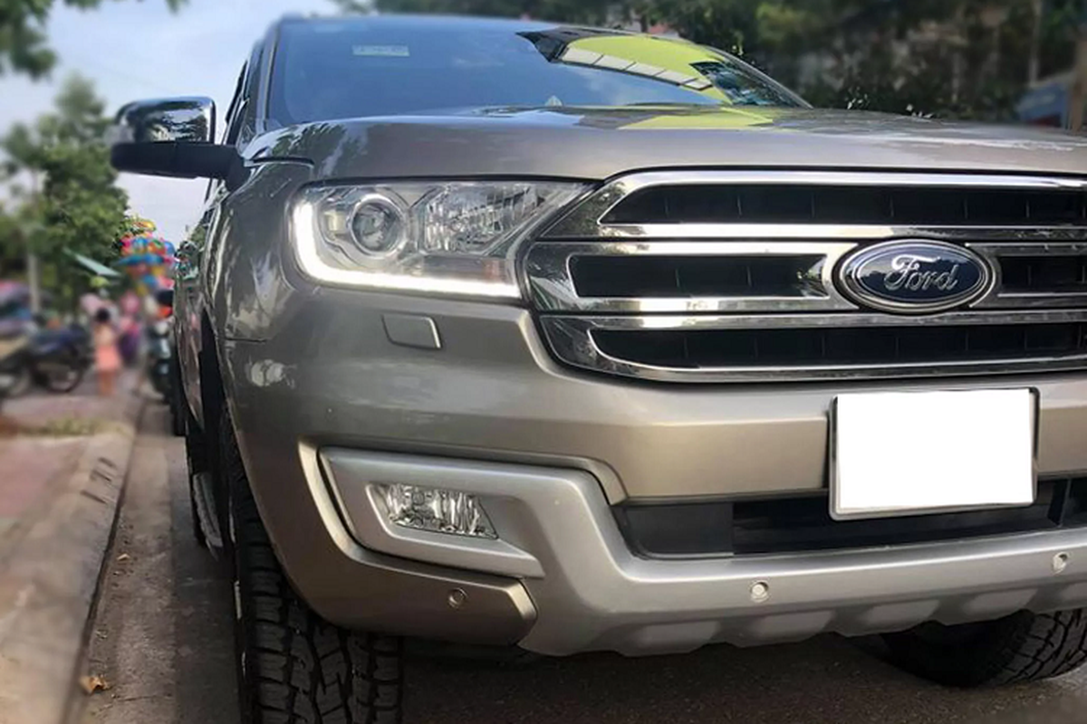 Co nen mua Ford Everest 3.2L doi 2016 hon 1 ty o Sai Gon?-Hinh-2