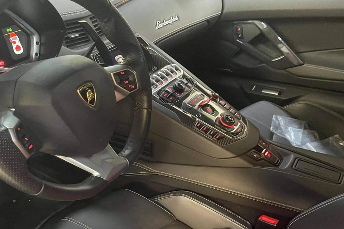 Lamborghini Aventador Roadster hon 37 ty cua dai gia Binh Phuoc?-Hinh-2