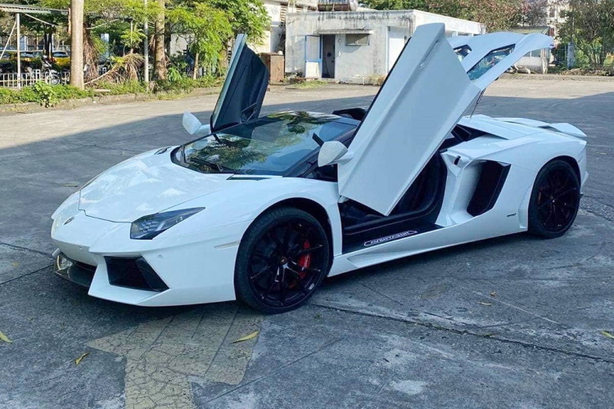 Lamborghini Aventador Roadster hon 37 ty cua dai gia Binh Phuoc?-Hinh-8