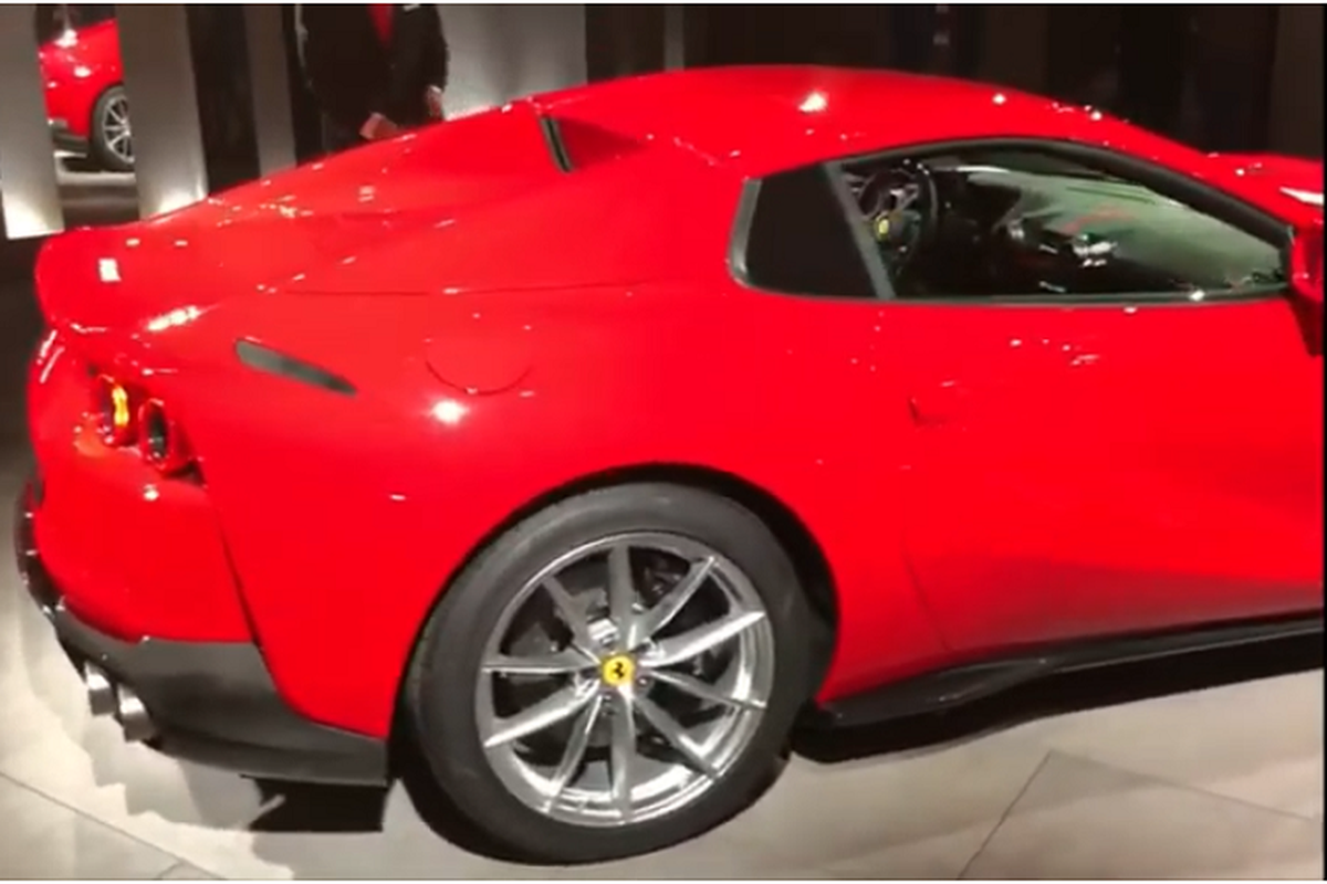 Sieu xe Ferrari 812 GTS mui tran, trieu do sap ve Viet Nam?-Hinh-5