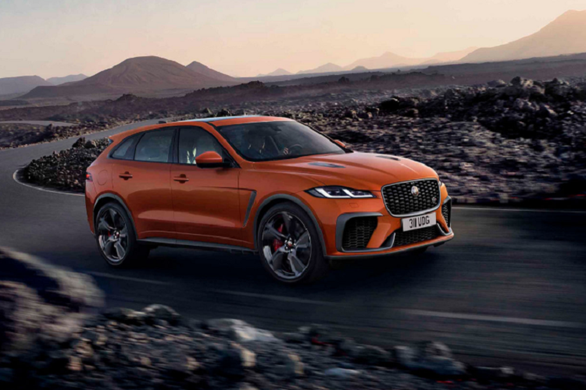 Jaguar F-Pace SVR 2021 sang chanh, chi can 3,8 giay de but toc