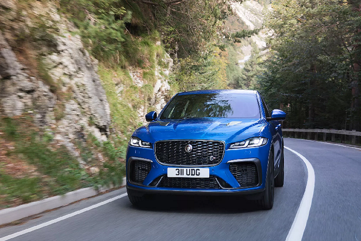 Chi tiet Jaguar F-Pace SVR 2021, them hieu suat va pha cach-Hinh-10