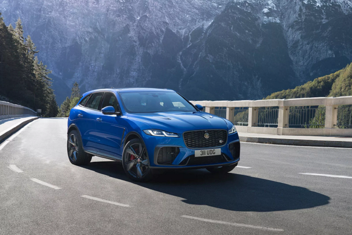 Chi tiet Jaguar F-Pace SVR 2021, them hieu suat va pha cach-Hinh-2