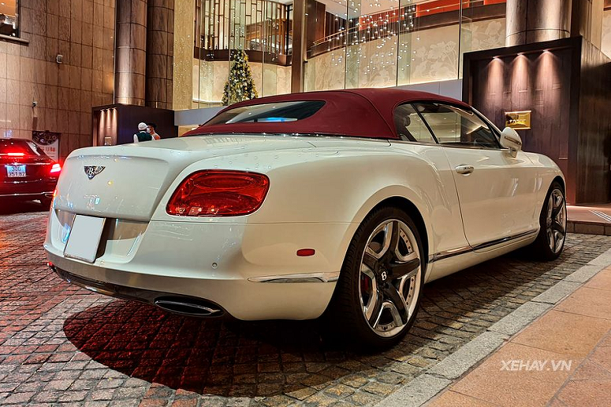 Chi tiet Bentley Continental GTC W12 Mulliner hon 10 ty o Sai Gon-Hinh-4