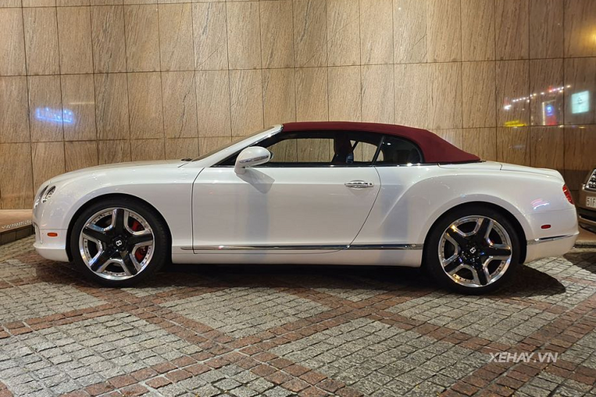 Chi tiet Bentley Continental GTC W12 Mulliner hon 10 ty o Sai Gon-Hinh-8