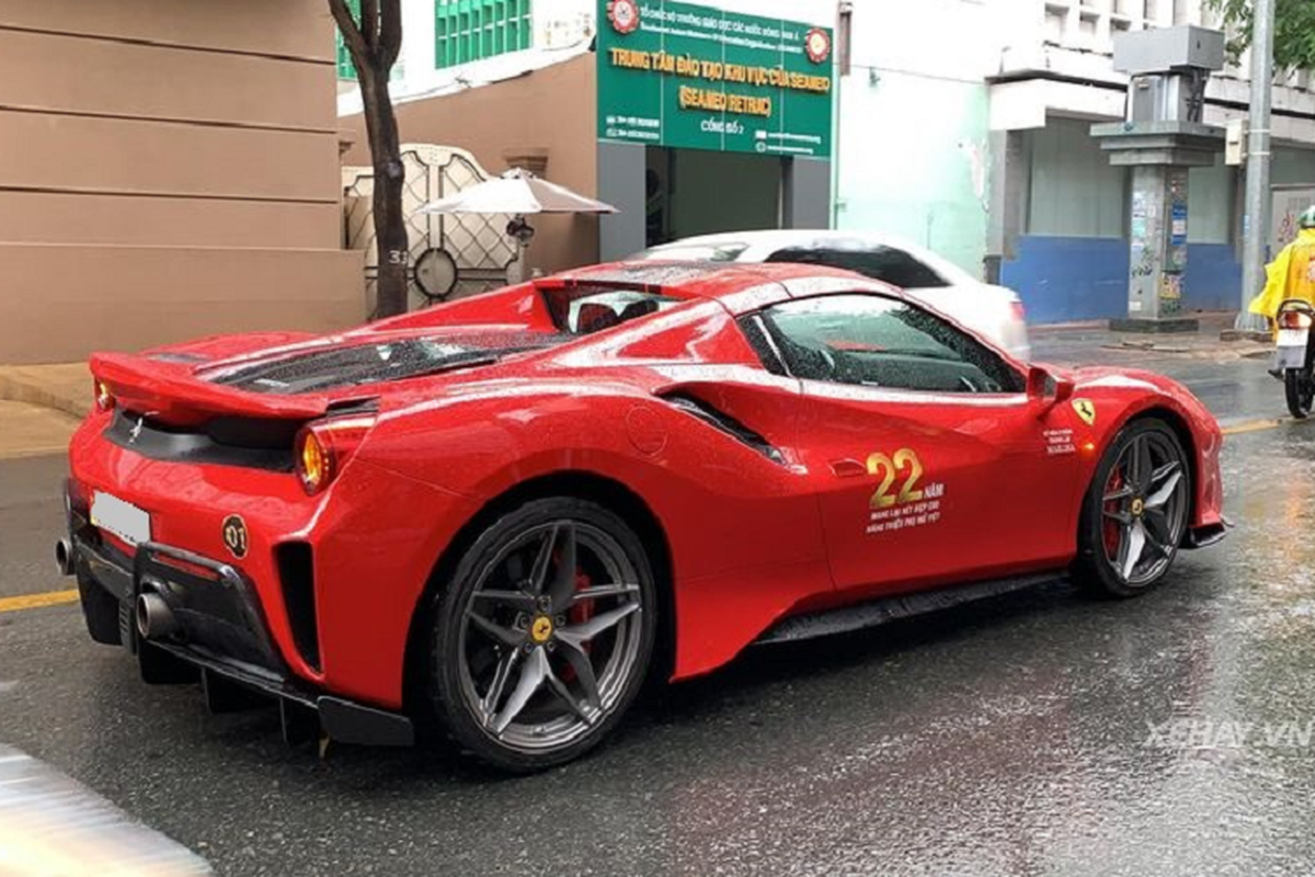 Ferrari 488 Pista Spider khoang hon 30 ty lan banh tai Sai Gon-Hinh-2