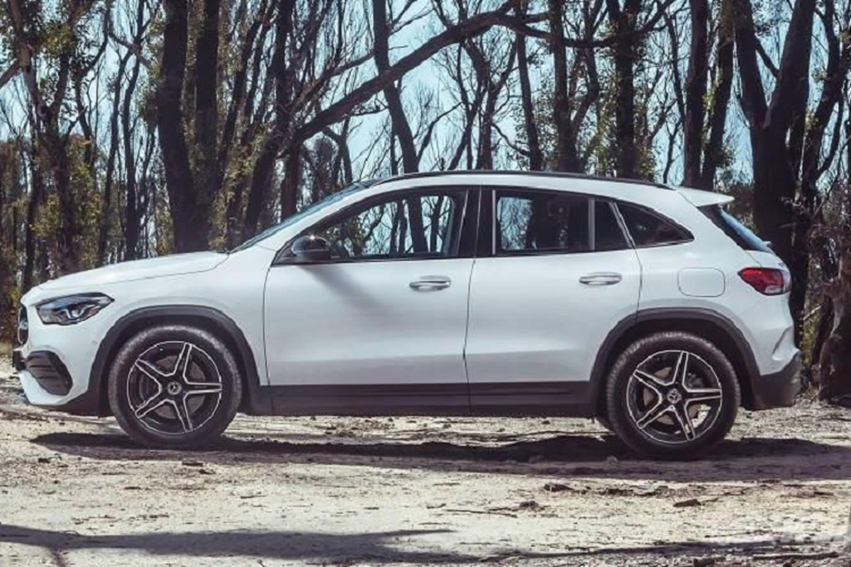 Mercedes-Benz GLA 2021 sap ra mat, se dat hon doi thu BMW X1?-Hinh-4