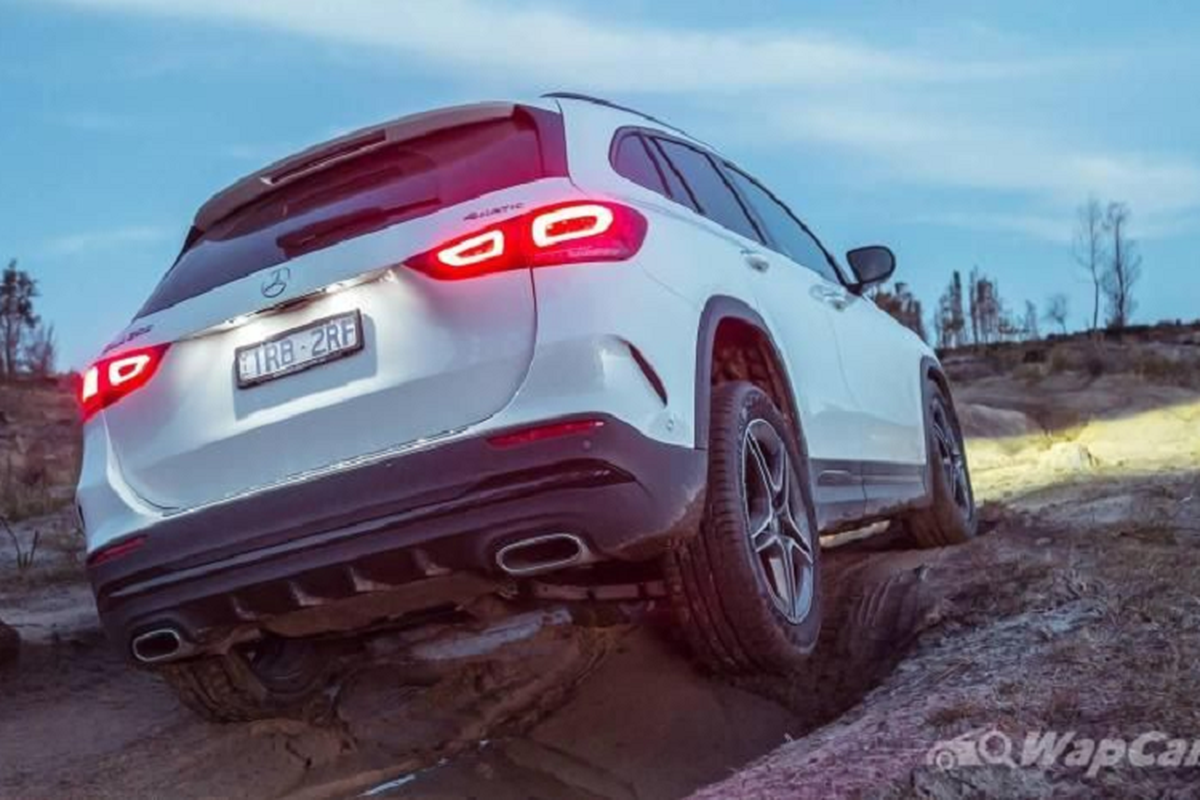 Mercedes-Benz GLA 2021 sap ra mat, se dat hon doi thu BMW X1?-Hinh-7