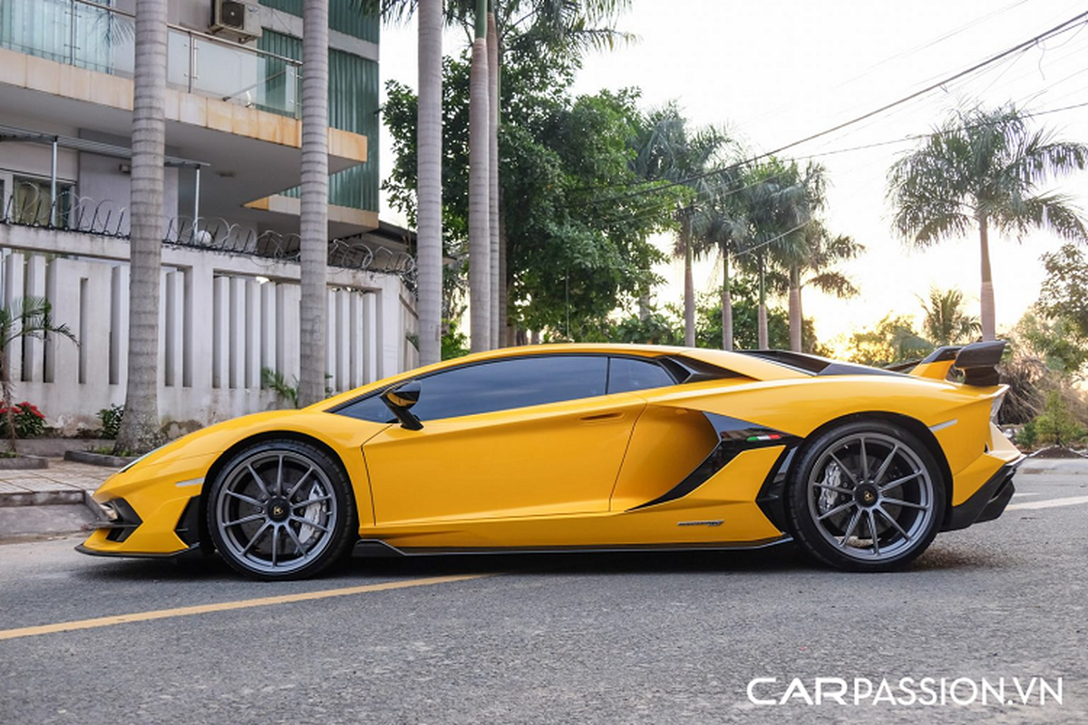 Can canh Lamborghini Aventador SVJ hon 50 ty o Sai Gon-Hinh-12