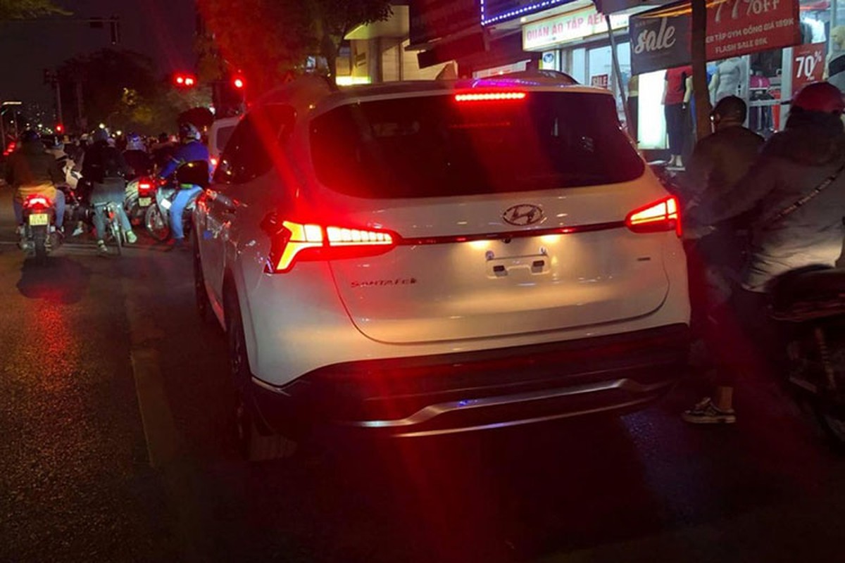 Hyundai SantaFe 2021 lan dau lan banh tai Viet Nam-Hinh-5