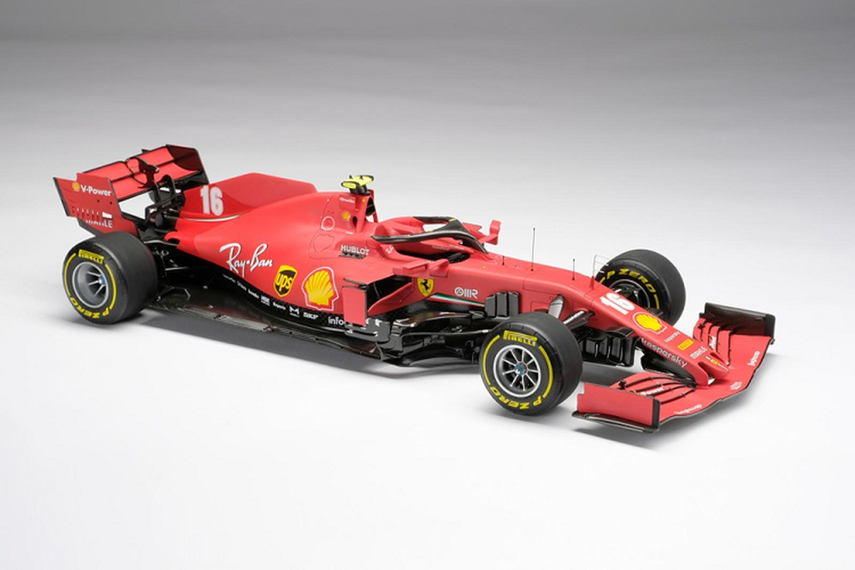 Chiec xe dua Ferrari F1 do choi nay ban ra toi 209 trieu dong