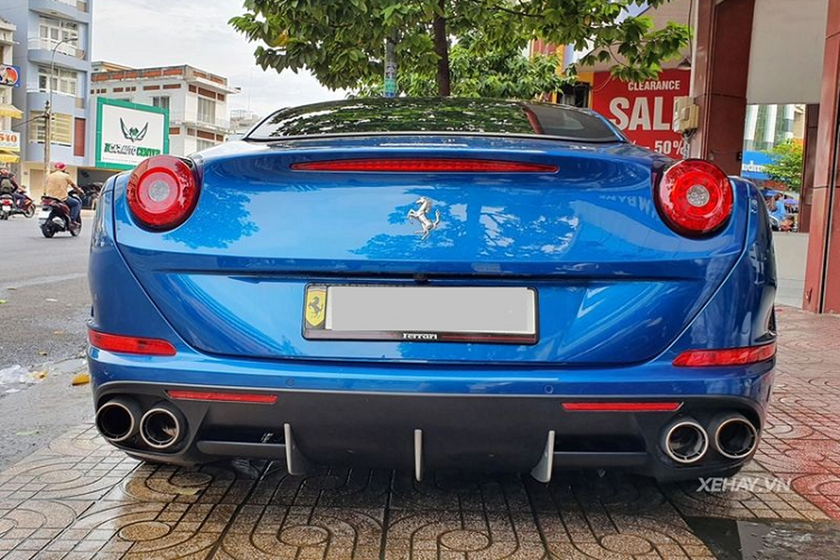 Ferrari California T cua ong Dang Le Nguyen Vu “tai xuat” o Sai Gon-Hinh-6