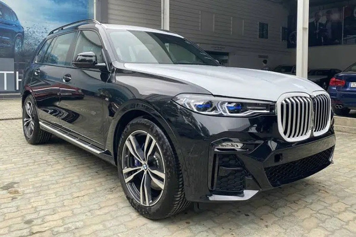 BMW X7 M Sport chinh hang ve Viet Nam re toi 1 ty dong
