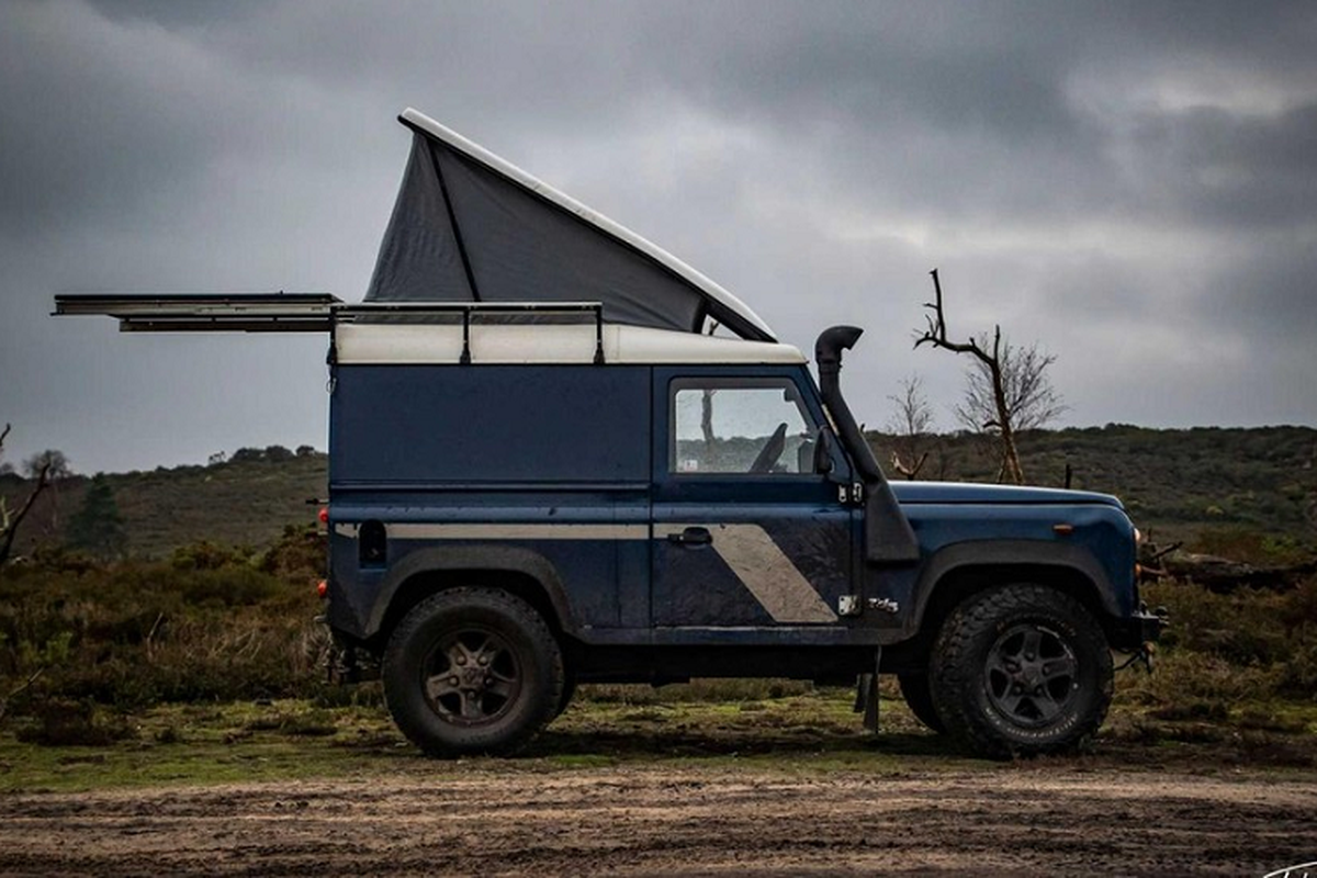 Land Rover Defender co dien 