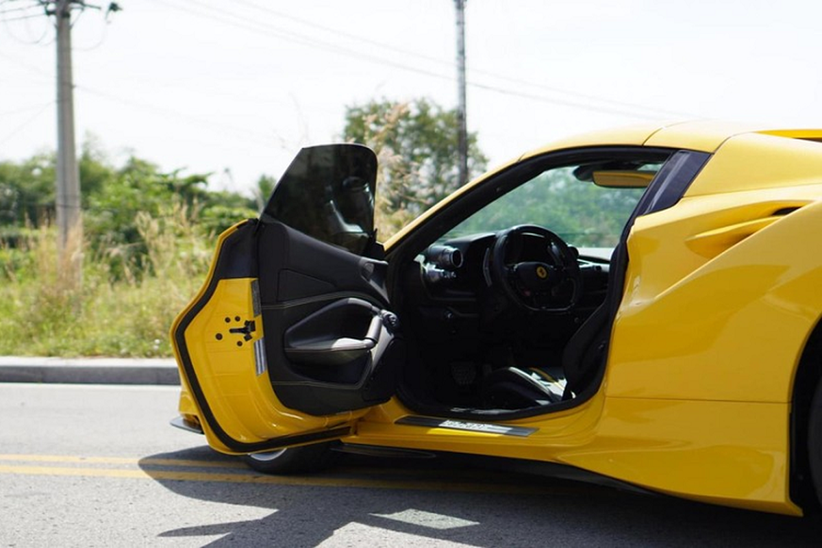 Ferrari F8 Spider trieu do o Viet Nam “tam nang” tren pho Sai thanh-Hinh-5