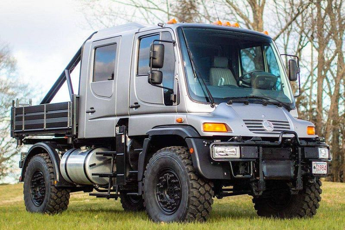 Ban tai Mercedes-Benz Unimog U500 cuc hiem, hon 2,5 ty dong