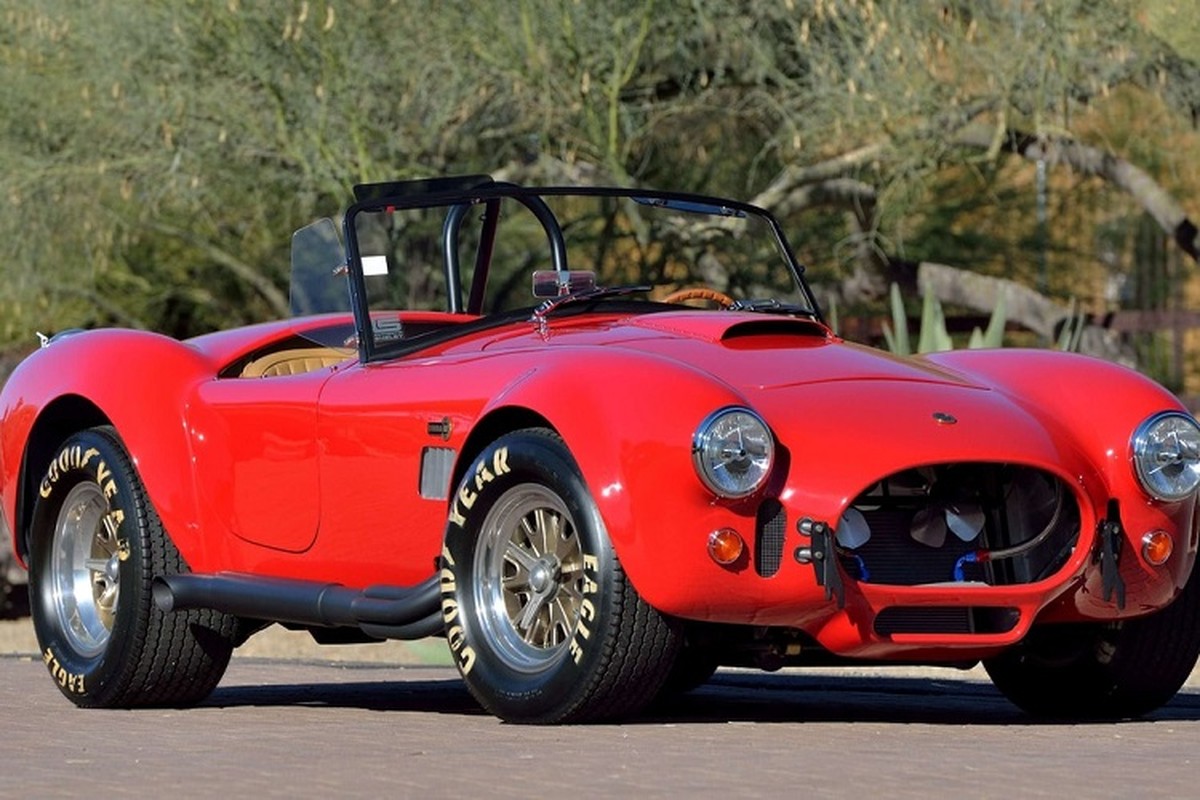 Dau gia Shelby 427 Cobra dac biet cua tai tu 