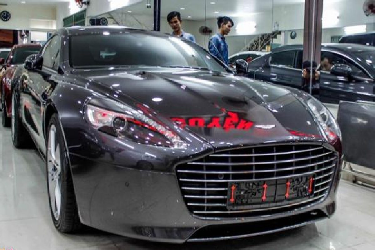 Aston Martin Rapide S hon 13 ty o Nghe An deo bien 