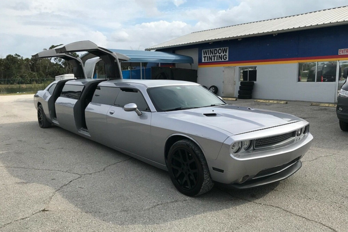 Dodge Challenger 2013 Limo 